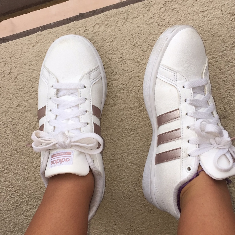 Adidas comfy sneakers